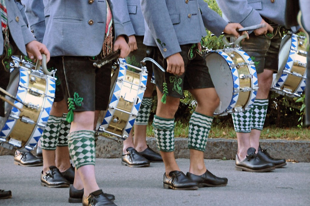 Tracht in Garmisch bei Trommlern